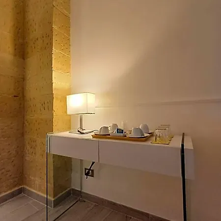 Idomeneo 63 Bed & Breakfast 4*