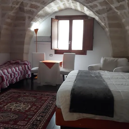 Idomeneo 63 Bed and breakfast 4*