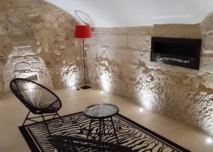 Idomeneo 63 לינה וארוחת בוקר לצ'ה